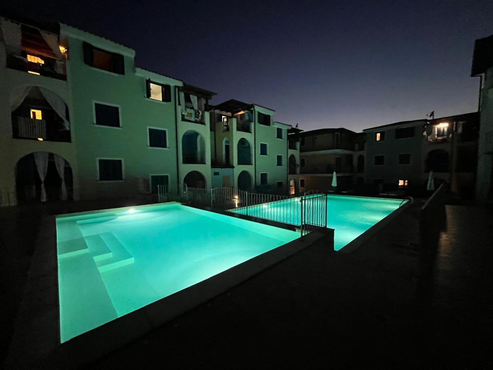Appartamento Con Piscina Valledoria  Zewnętrze zdjęcie