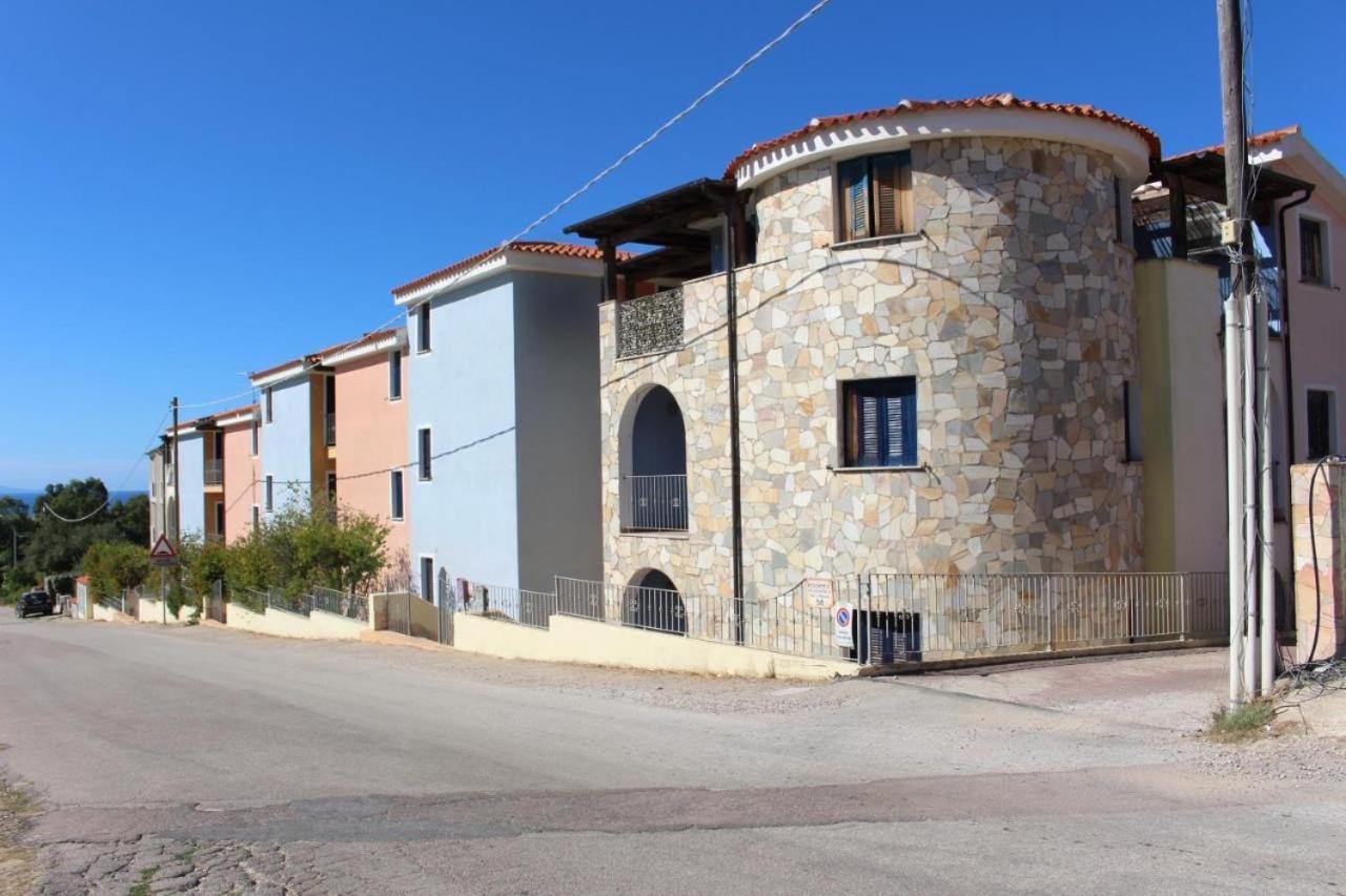 Appartamento Con Piscina Valledoria  Zewnętrze zdjęcie